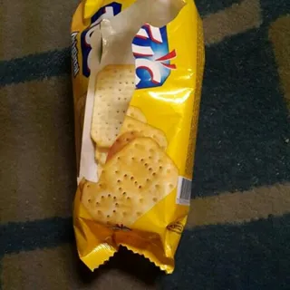Tuc Original Salted Crackers 100g — photo 3