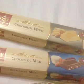 Frey Chocobloc Swiss Milk Chocolate with Almond-Honey Nougat 100g Blocks — photo 11