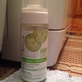 Dr. Sante Balance Control Cucumber Cleansing Mattifying Face Wash Foam 150ml — photo 5