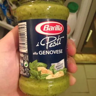 Barilla Pesto Genovese Tomato-Based Sauce 190g Jar — photo 3