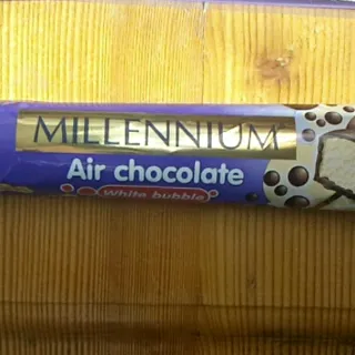 Millennium White Porous Chocolate in Milk Chocolate 32g — photo 2