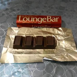 Roshen LoungeBar Milk Chocolate Bar with Almond Praline Filling 45g — photo 7