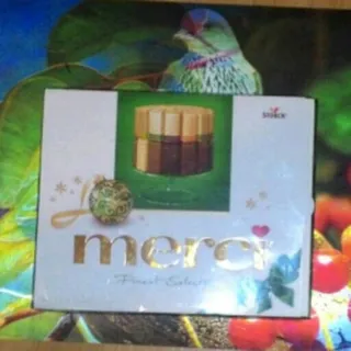 Storck Merci Assorted Almond Chocolates Box 250g — photo 5
