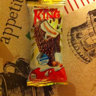 Kinder Maxi King Caramel Biscuit in Milk Chocolate 35g — photo 6