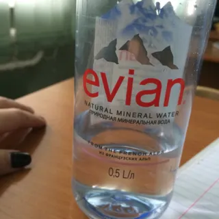 Evian Still Mineral Water 0.5L — photo 6