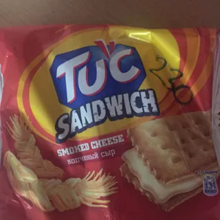 Tuc Salted Sandwich Cracker with Smoked Cheese Filling 112g — photo 4