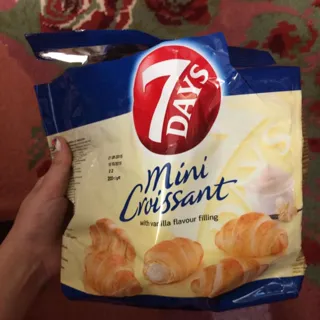 7 Days Mini Croissants with Vanilla Cream Filling 60g — photo 12