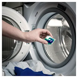 Ariel 3in1 Color & Style Washing Capsules 38 — photo 2