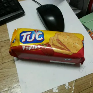 Tuc Paprika Salt Crackers 100g — photo 2