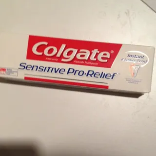 Зубна паста Colgate Sensitive Pro-Relief з фтором 75 мл — фото 5