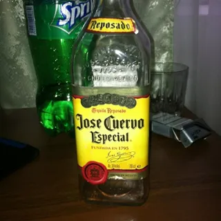 Jose Cuervo Especial Reposado Tequila 38% Glass Bottle 0.7L — photo 6