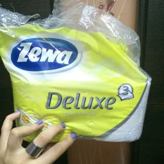 Zewa Deluxe Chamomile White Toilet Paper 3-ply 4pcs — photo 9