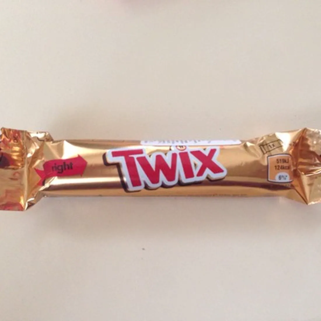 Батончик шоколадний Twix стік 25г