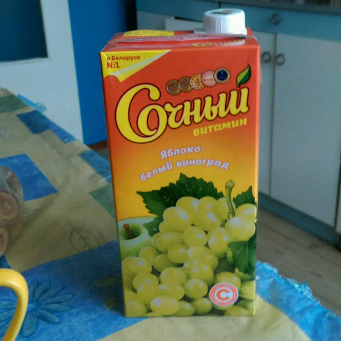 Sochny Vitamin Apple-Grape Drink 1.95 L