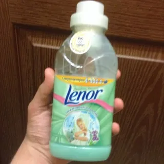 Lenor Alpine Meadows Concentrated Fabric Conditioner 500ml — photo 5