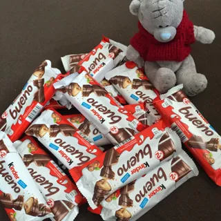 Kinder Bueno wafers with milk-hazelnut filling 43g — photo 8