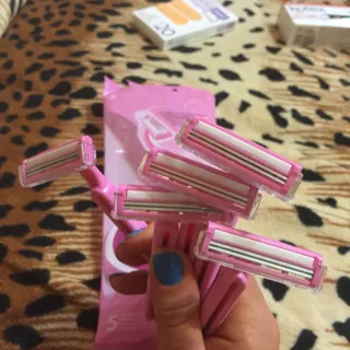 Gillette Blue II Disposable Razor 5pcs — photo 5