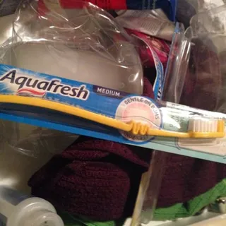 Aquafresh Family Toothbrush Medium 1pc — photo 4