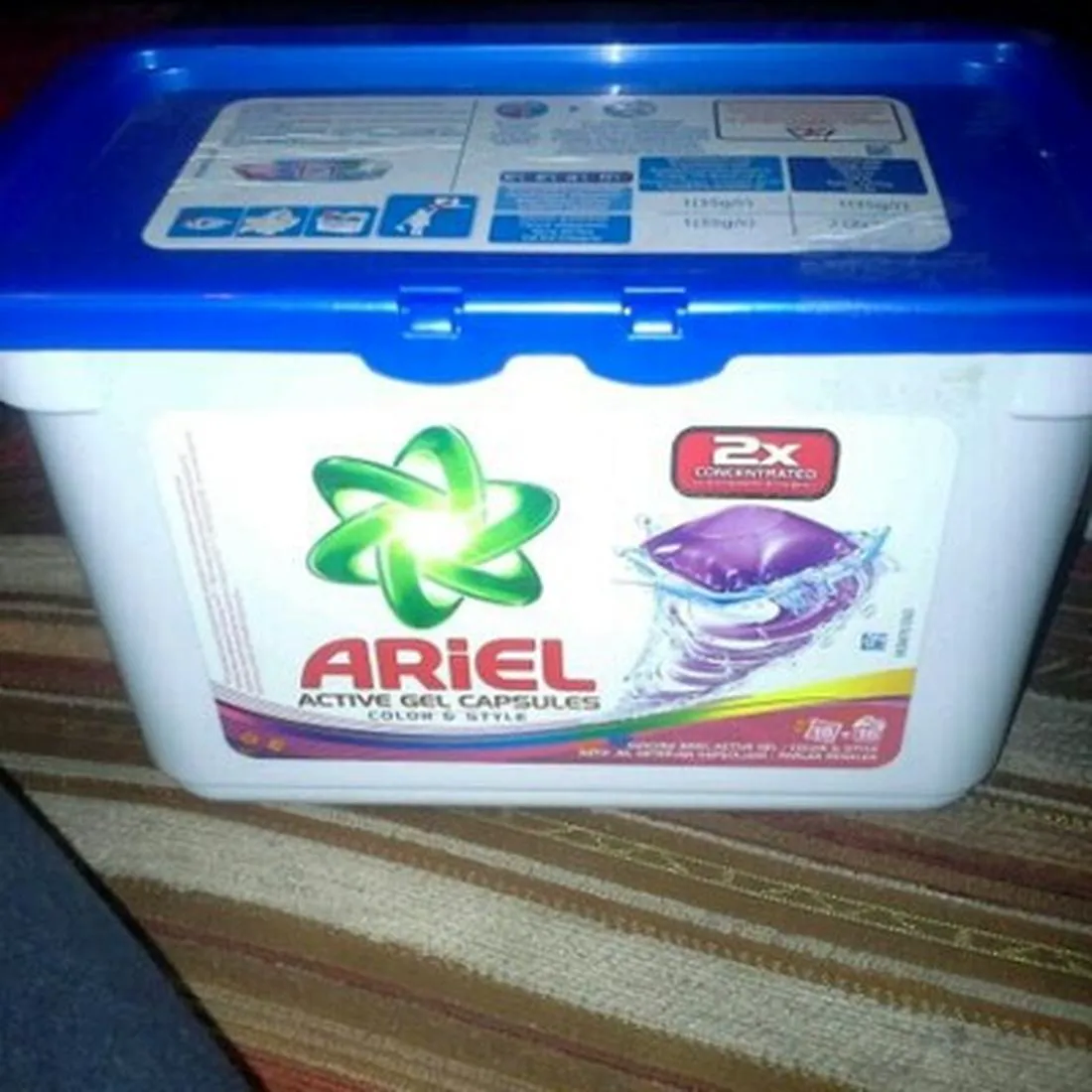 Ariel Color and Style Laundry Gel Capsules 35g x 16pcs