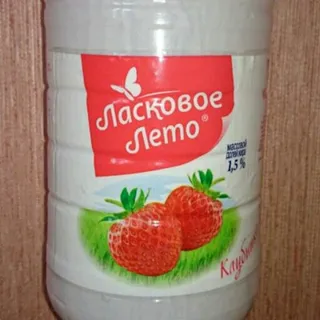 Laskovoe Leto Strawberry Yogurt Product 1.5, 950 ml — photo 2