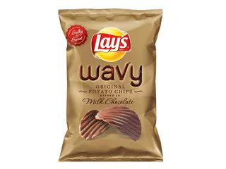 Lay's Wavy Original Potato Chips in Milk Chocolate (Limited Edition, pack of 1) — photo 2