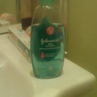 Johnsons Baby Gentle Detangling Shampoo 300ml — photo 7