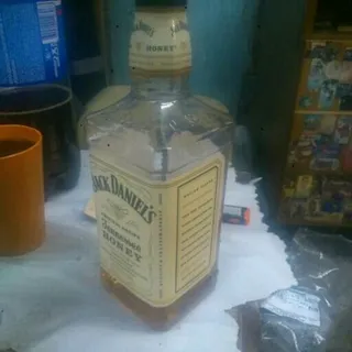 Jack Daniels Tennessee Honey Liqueur 35% 0.7L — photo 10