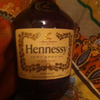 Hennessy VS Cognac 40% 0.5L Gift Box — photo 6