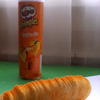 Pringles Paprika Potato Chips Tube 165g — photo 4