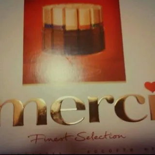 Storck Merci Finest Selection Assorted Chocolates Box 400g — photo 3