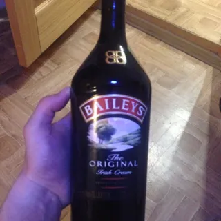 Liquor Baileys Irish cream 17% 1000ml glass bottle — photo 13
