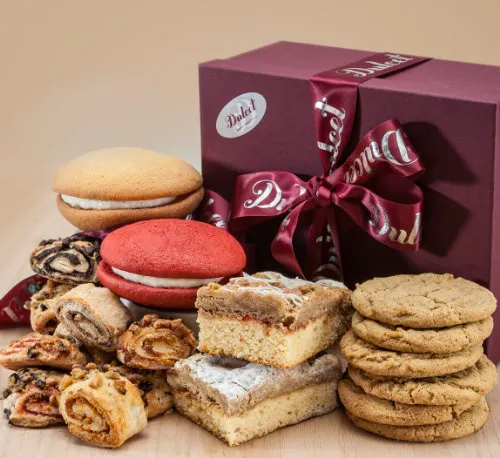 Печиво Ruggelach, Whoopie Пироги та маленький торт із начинкою Dulcet Gift Baskets