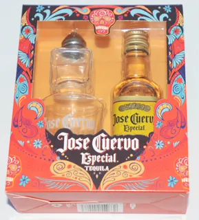 Jose Cuervo Especial 5cl (50ml) Gift Set with Jose Cuervo Branded Shot Glass and Salt Shaker — photo 12