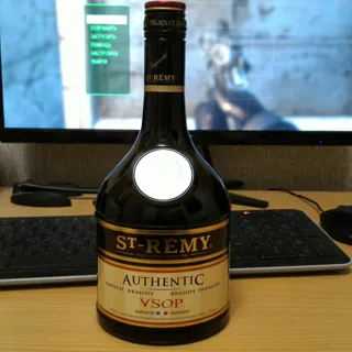 Sent Remy Authentic V.S.O. Brandy — photo 5