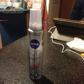 Мус для волосся Nivea Сяйво і турбота 150 мл — фото 2