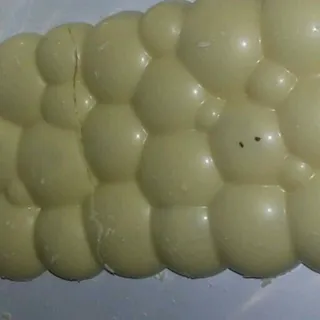 Milka Bubbles White Chocolate with Nuts 83g — photo 5