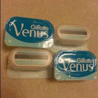 Gillette Venus Embrace Replacement Razor Cartridges 4pcs — photo 11