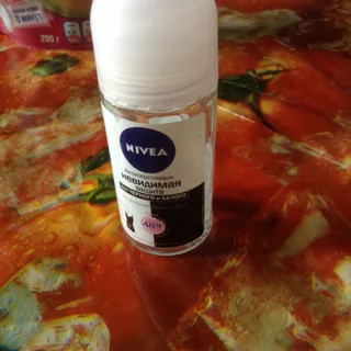 Nivea Invisible Black & White Clear Roll-On Antiperspirant for Women 50ml — photo 5