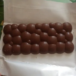 Milka Bubbles Milk Chocolate 80g — photo 4