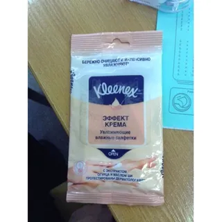 Kleenex WW Moist Wet Wipes 10pcs — photo 3