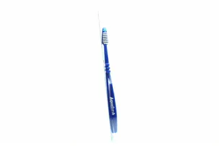 Aquafresh Family Toothbrush Medium 1pc — photo 2