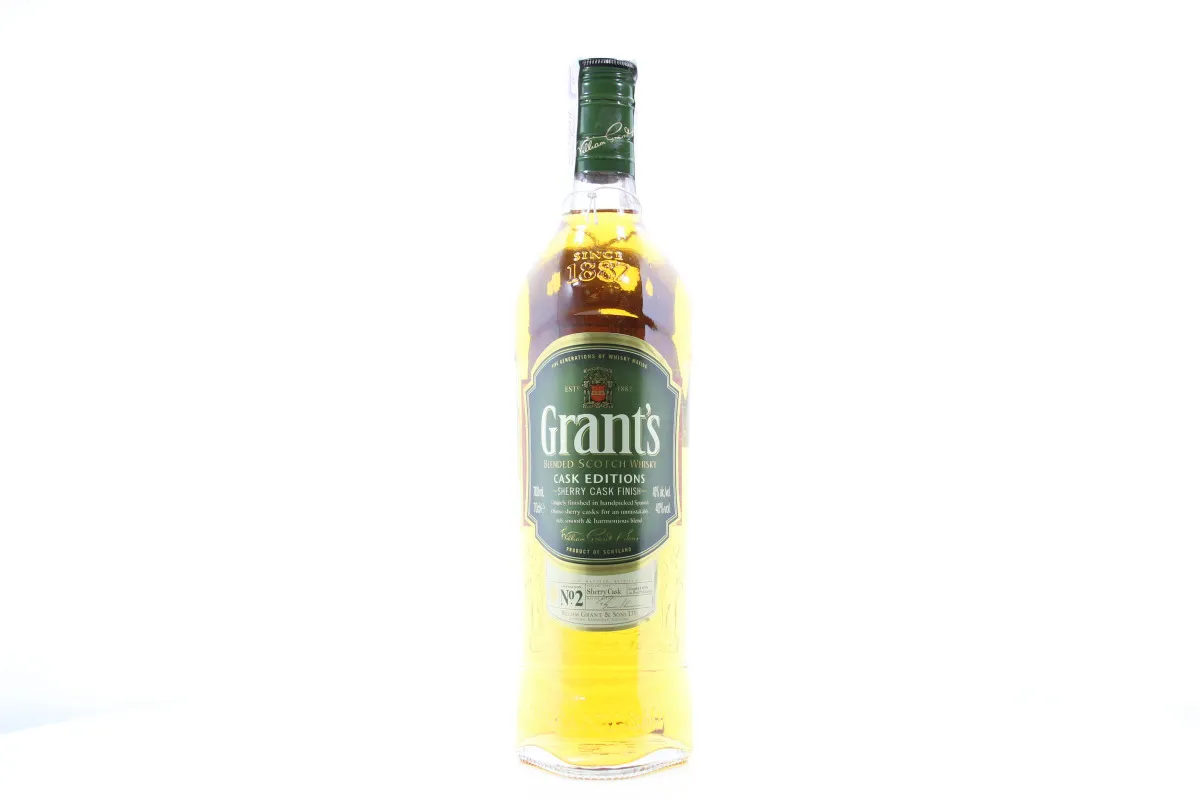 Whiskey Grant's 40% 700ml glass bottle