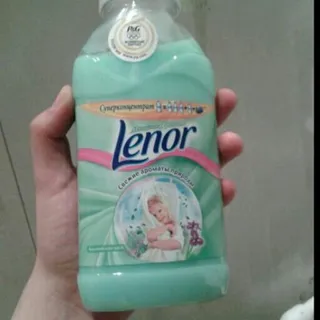 Lenor Alpine Meadows Concentrated Fabric Conditioner 500ml — photo 4