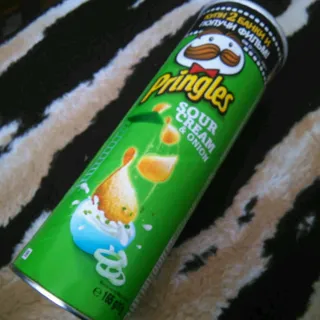 Pringles Sour Cream & Onion Chips Tube 165g — photo 7