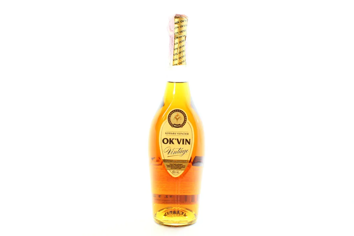 Okvin Zhovtnevyi Cognac 4* 40% 0.5L