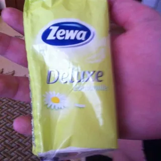 Zewa Deluxe Chamomile Paper Tissues 3-Ply 10 pcs — photo 2