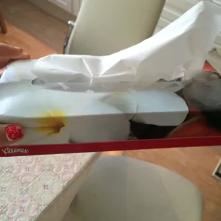 Серветки Kleenex Design у коробці — фото 7