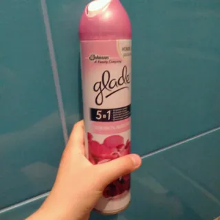 Glade 5-in-1 Air Freshener Aerosol Petal Tenderness 300ml — photo 12