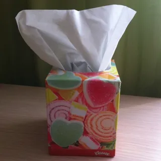 Паперові серветки Kleenex Collection 100 шт. 235 г у коробці — фото 10