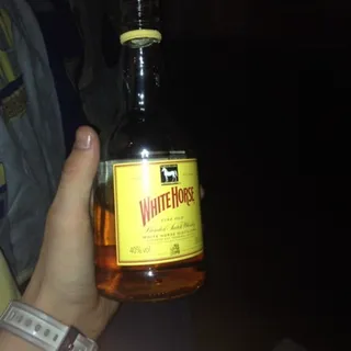 Віскі White Horse 40% 6 років 500 мл у скляній пляшці, "Uait Khors Dystyllerz", Shotlandyia, Soedynennoe Korolevstvo Velykobrytanyy Y Severnoi Yrlandyy — фото 3